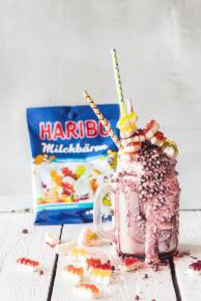 Bláznivý milkshake s medvídky Haribo s mléčnou příchutí