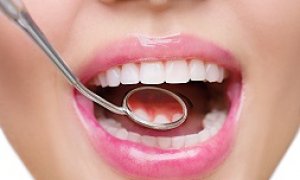 Správnou péči o zuby lze předcházet vážnějším onemocněním v celém těle