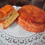 Francouzský mandlový koláč s překvapením