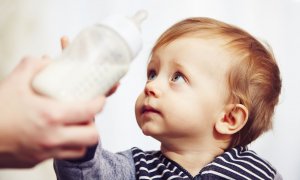 Revoluce ve vývoji kojenecké výživy: patří budoucnost postbiotikům?