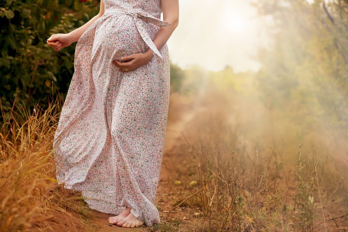 Těhotenství a infekce močových cest: Přírodní složky a včasné řešení v hlavní roli