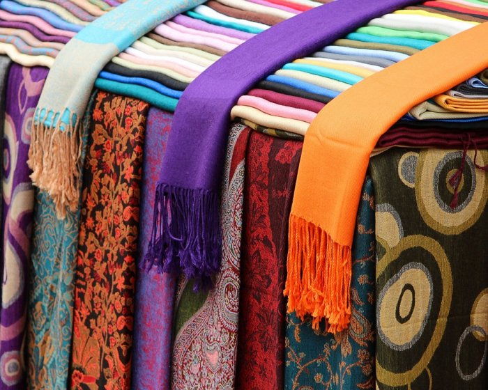 Vyhrajte etno šátek od Stoklasy