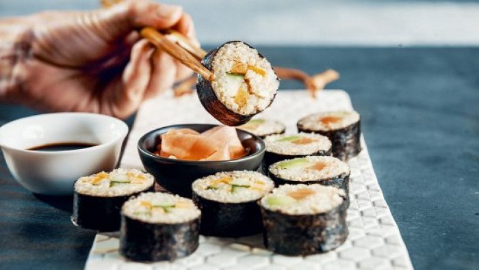 Quinoa sushi