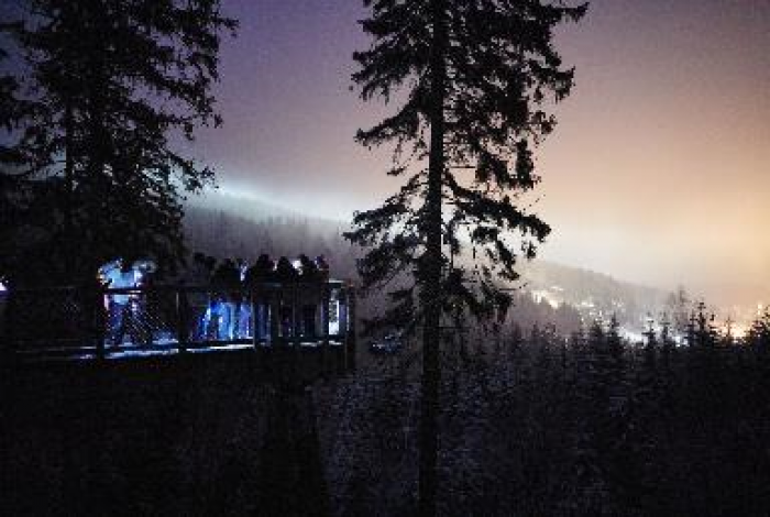 Atraktivní večerní prohlídky a pohádková zima na Stezce korunami stromů