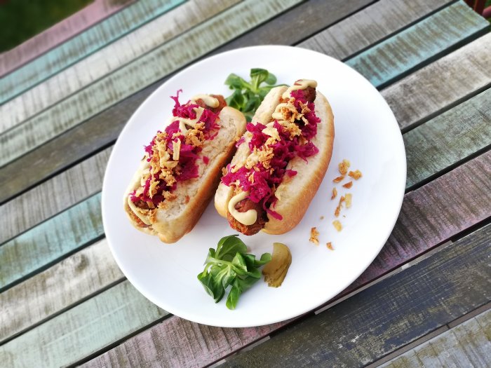 Vegan hot dogy – párečky a rohlíčky