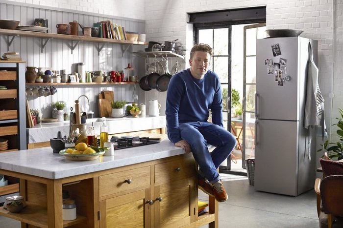 Jamie Oliver vaří v karanténě