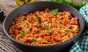 Boloňské špagety s kuřecím mletým masem