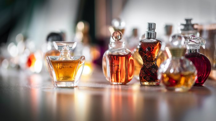 Jak si vybrat dokonalý parfém přes internet?