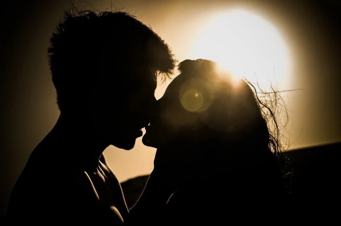 Vášnivý polibek je jako milostný akt