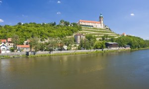 6 míst, kam za vínem v Čechách aneb Když je to na Moravu daleko
