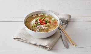 Asijská polévka se zázvorem a koriandrem