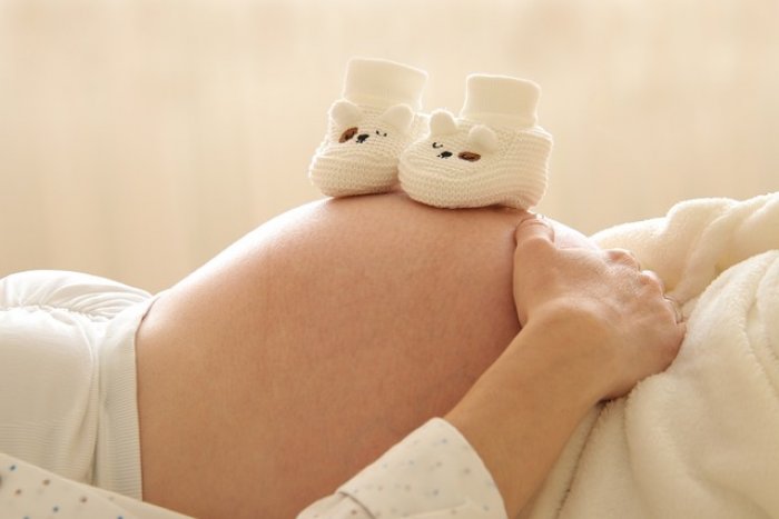 Mýty o social freezingu: Představa garance či kontroly plodnosti je zavádějící