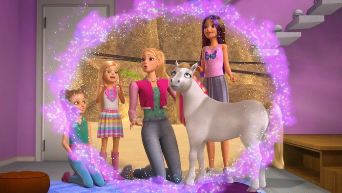 Barbie a dotek kouzla: Cesta za dobrodružstvím v Malibu