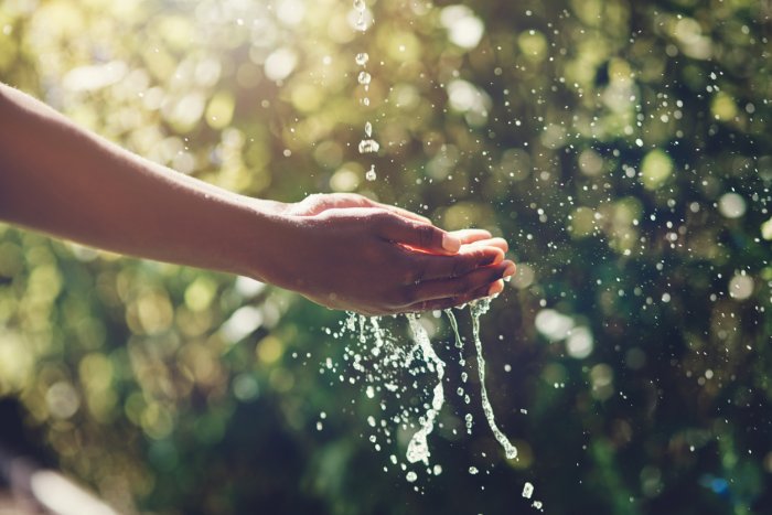 Stále vzácnější voda: Jak s ní šetřit v každodenním životě?