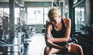 Jak zmírnit bolest svalů po náročném tréninku
