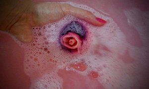 Oslavte Světový den koupelových bomb s Lush!