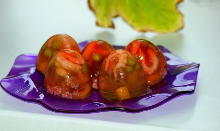 Připravte si domácí želatinu s kolagenem! Nejenže si pochutnáte, ale dodáte tělu kolagen pro krásnější pleť i zdravější klouby