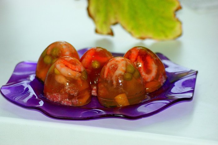 Připravte si domácí želatinu s kolagenem! Nejenže si pochutnáte, ale dodáte tělu kolagen pro krásnější pleť i zdravější klouby