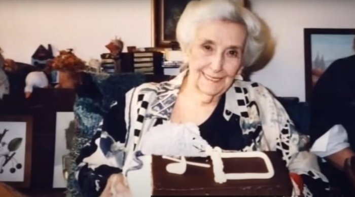 Stella Zázvorková měla nadání na jazyky a temperament na rozdávání. V životě ji však postihly rodinné tragédie