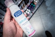 Antiperspiranty a deodoranty nejsou to samé! Naučte se je používat správně