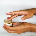 Malé zásahy s velkým efektem: Zbavte se akné přirozeně – konopná péče pro mladou pleť