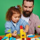 Společnost LEGO inspiruje české rodiny k přehodnocení priorit: Co kdyby hra byla na prvním místě? Zjistěte, co ukázal výzkum
