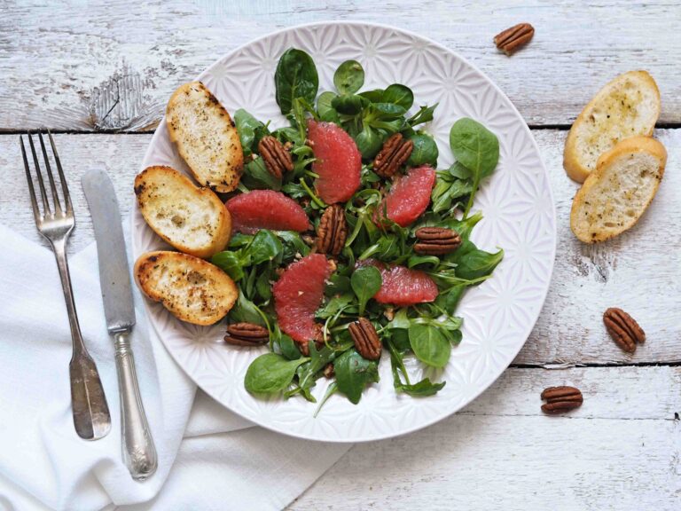 Vepřová panenka s hořčicí, s restovanými houbami s chili balzamikovým krémem