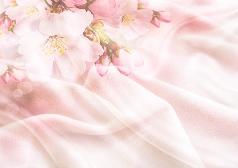 Hrajte o dárkovou sadu Ziaja – Silk set