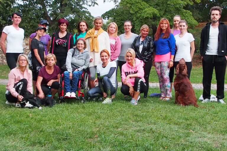 Mají dobré srdce - české krásky cvičí pro charitu