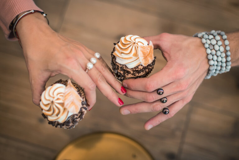 Děkujeme, že jste pomáhali s námi. Projekt ŽEHLÍM SI KARMU CUPCAKEM jde do finále