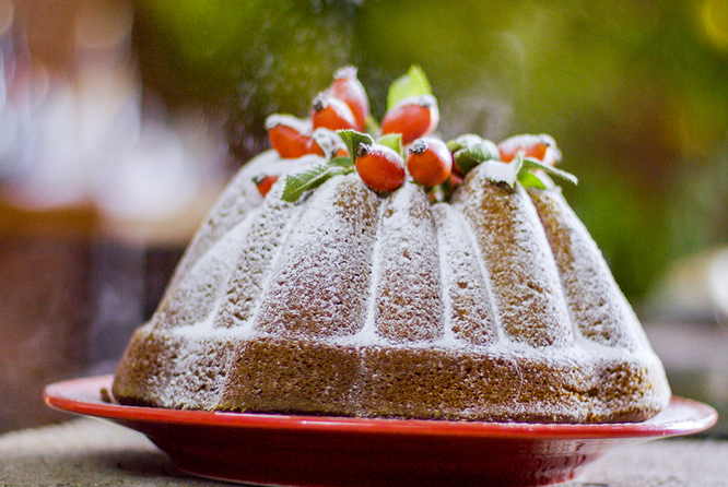 Jedno perníkové těsto, tři různé moučníky