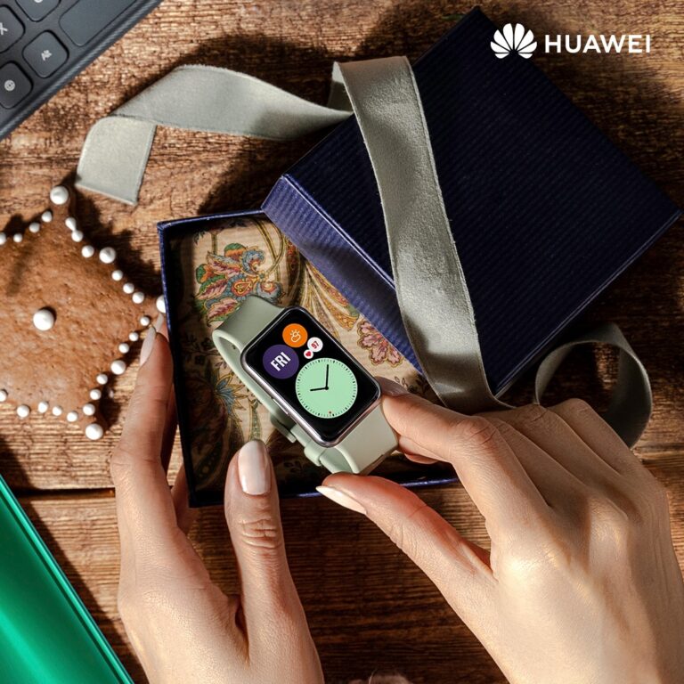 Chytré, lehké, nenápadné a technicky na vrcholu. Vyzkoušejte hodinky WATCH FIT s výraznou slevou