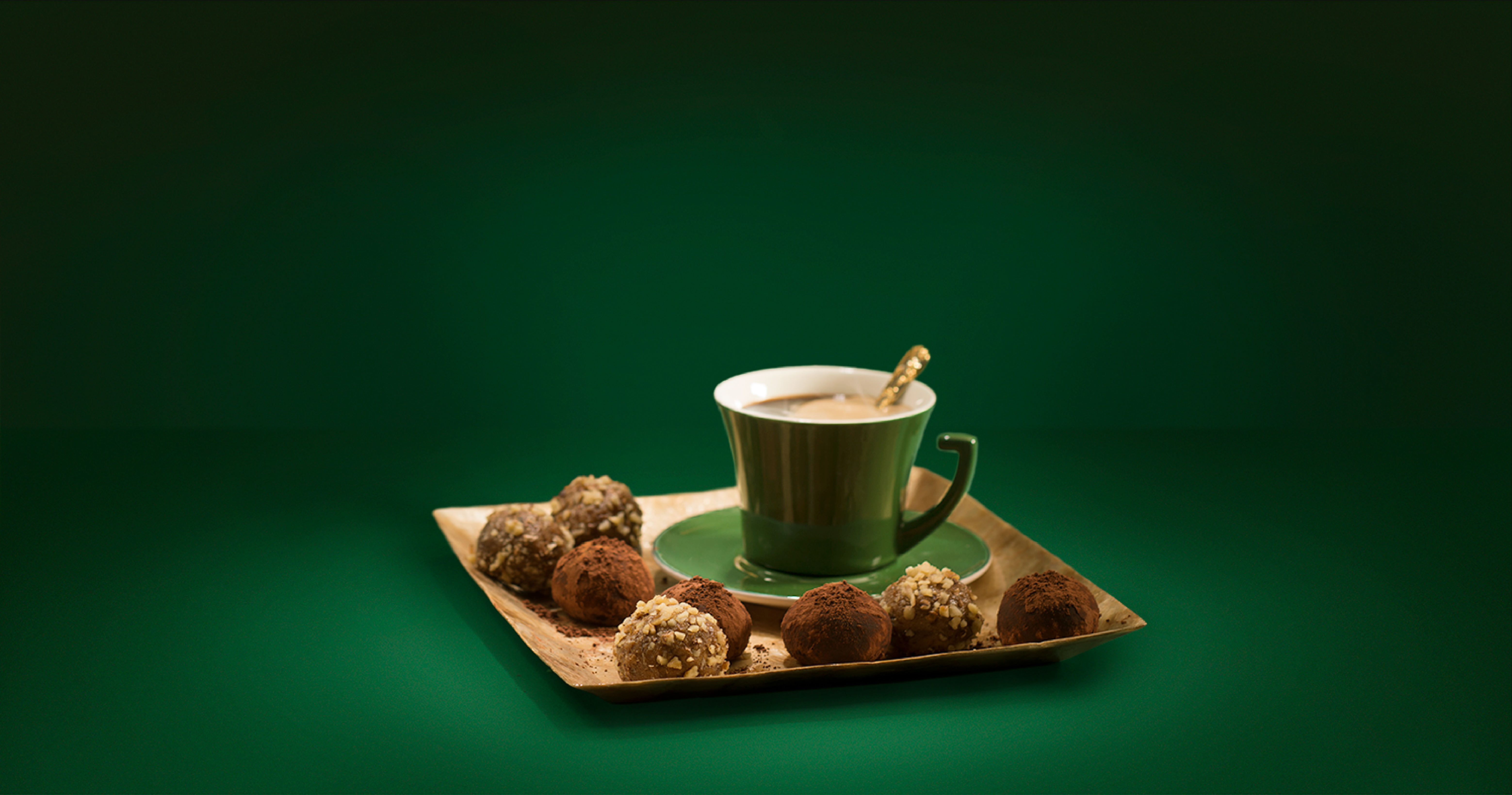 Jedinečné kouzlo zimních dnů: Odhalte neotřelé kombinace kávy v originálních receptech