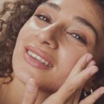 Slunce, modré světlo a hojení kůže: co mají společného?