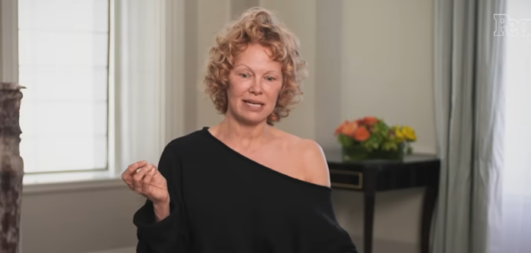 Pamela Anderson bez filtru: Co stojí za jejím rozhodnutím odložit líčidla
